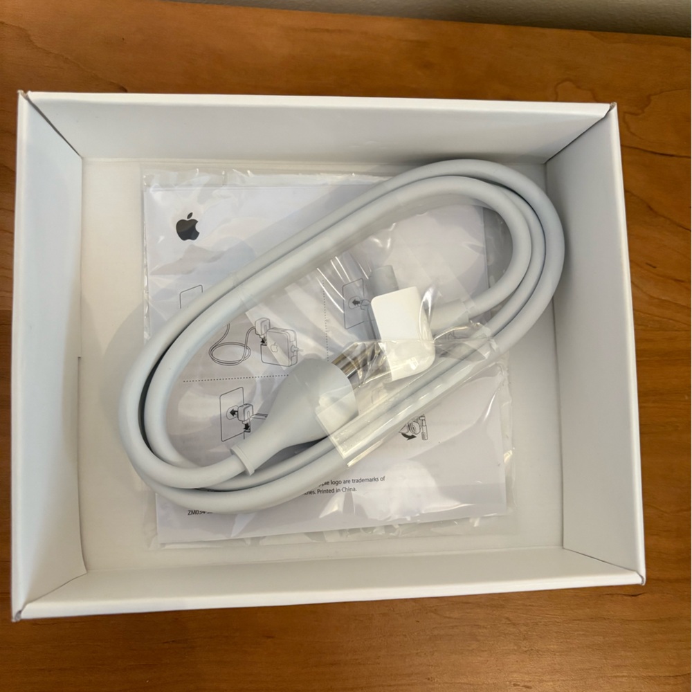 Apple 60W MagSafe Adapter CORD ONLY - Picture 3 of 4